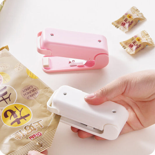 Portable Mini Heat Bag Sealer – Food Snack Plastic Bag Sealing Machine for Freshness & Storage (Random Color)